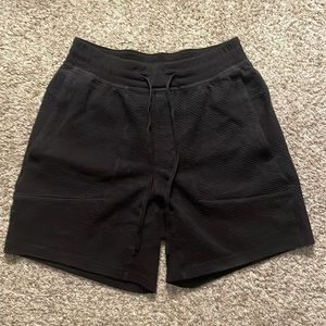 Lululemon At Ease 7” Short